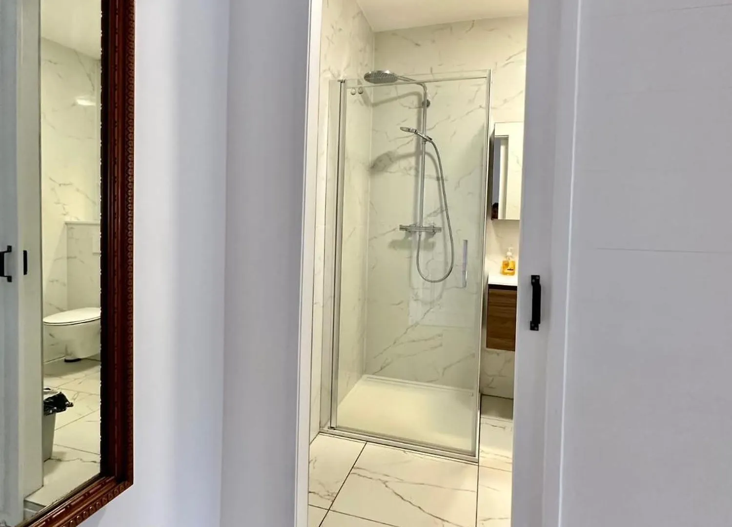 Apartment Stay In Artist'S Gallery Antwerp
